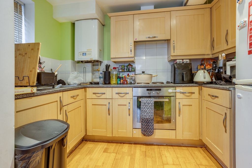 Property photo 3 of 20