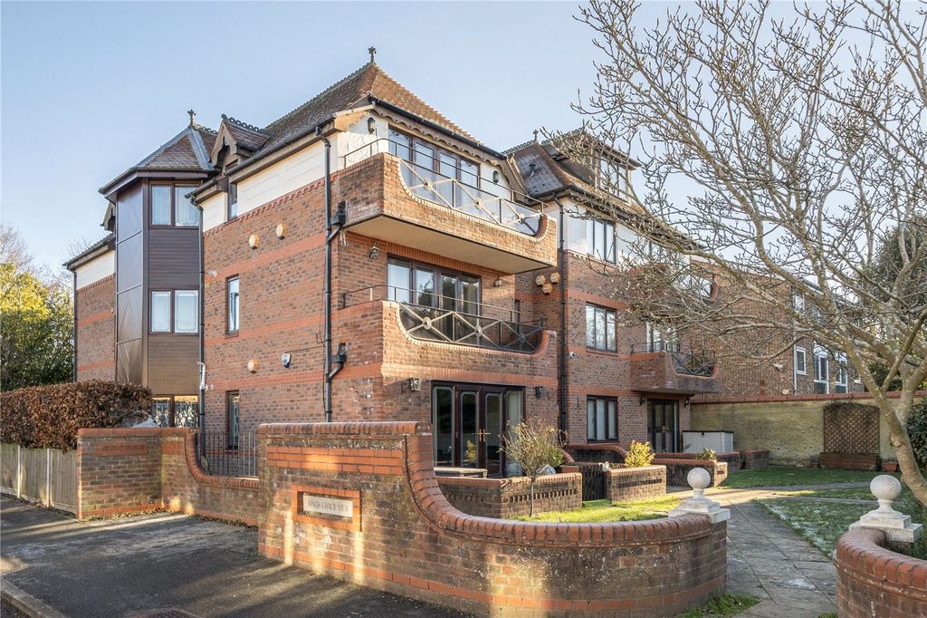 Property photo 1 of 20 Picture No. 04