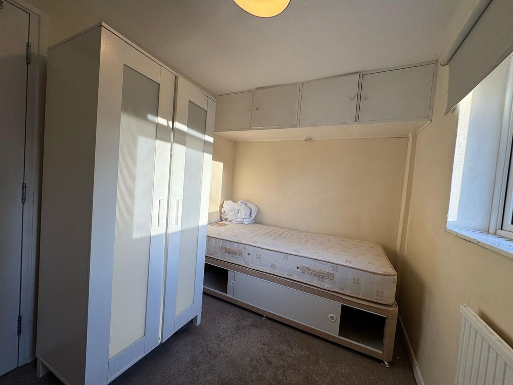 Property photo 2 of 8 Photo-2025-02-26-17-03-44