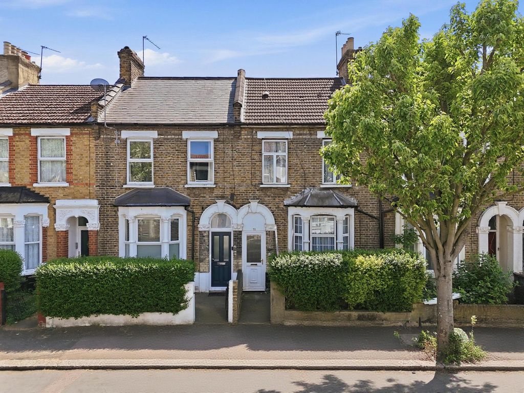 Property photo 1 of 12