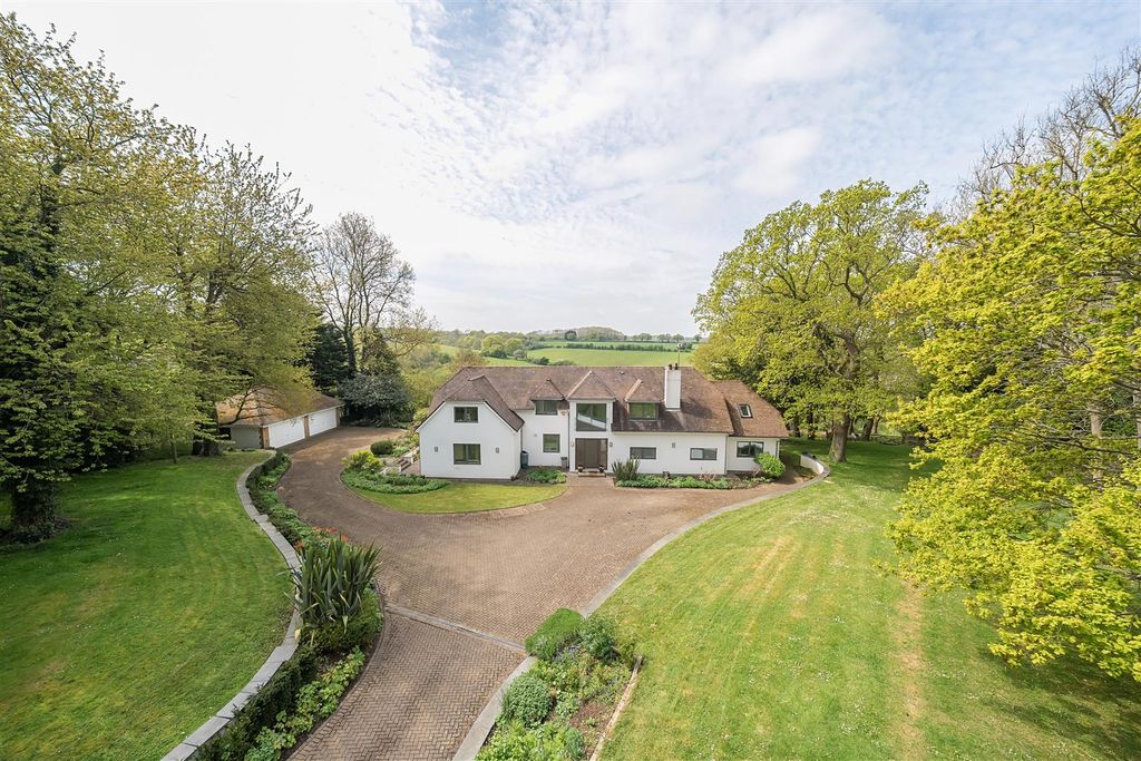 Property photo 1 of 34