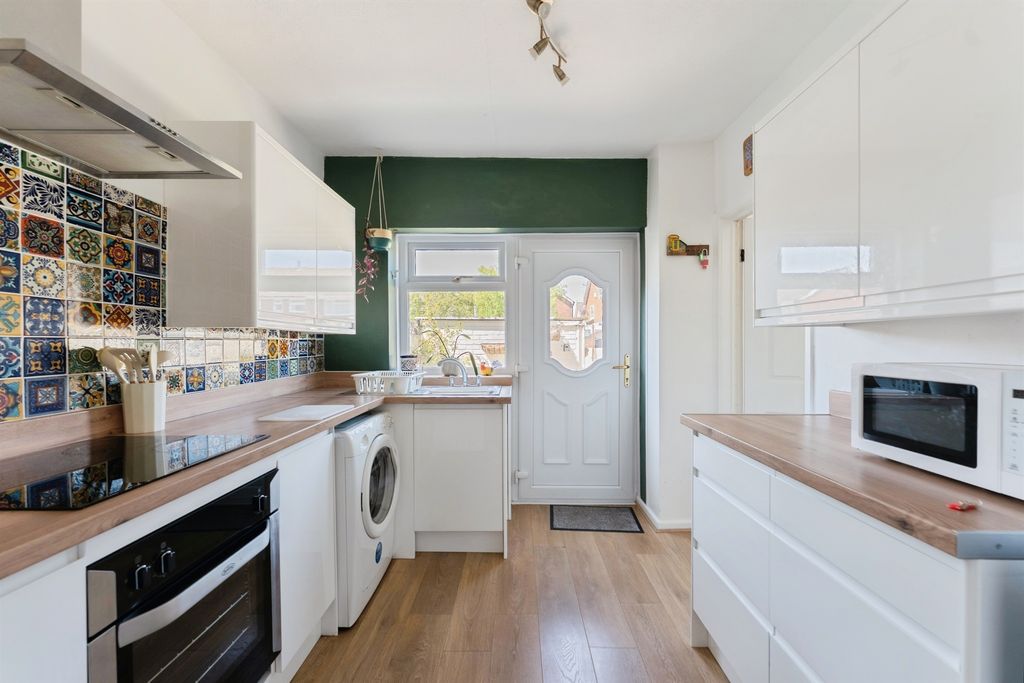 Property photo 2 of 18