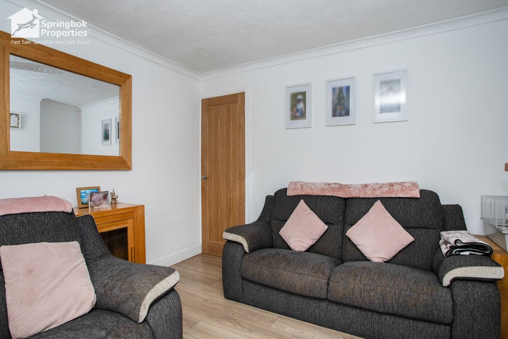 Property photo 2 of 15 1