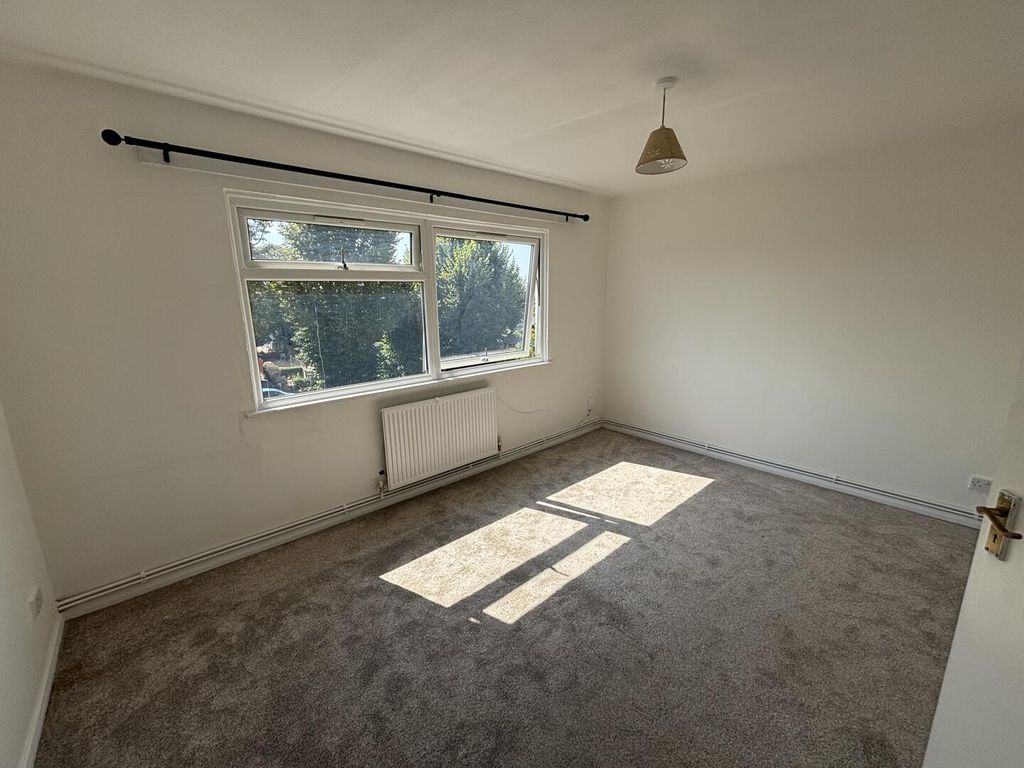 Property photo 3 of 6 Bedroom 1