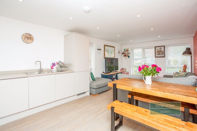 Property photo 3 of 16 Photo 13