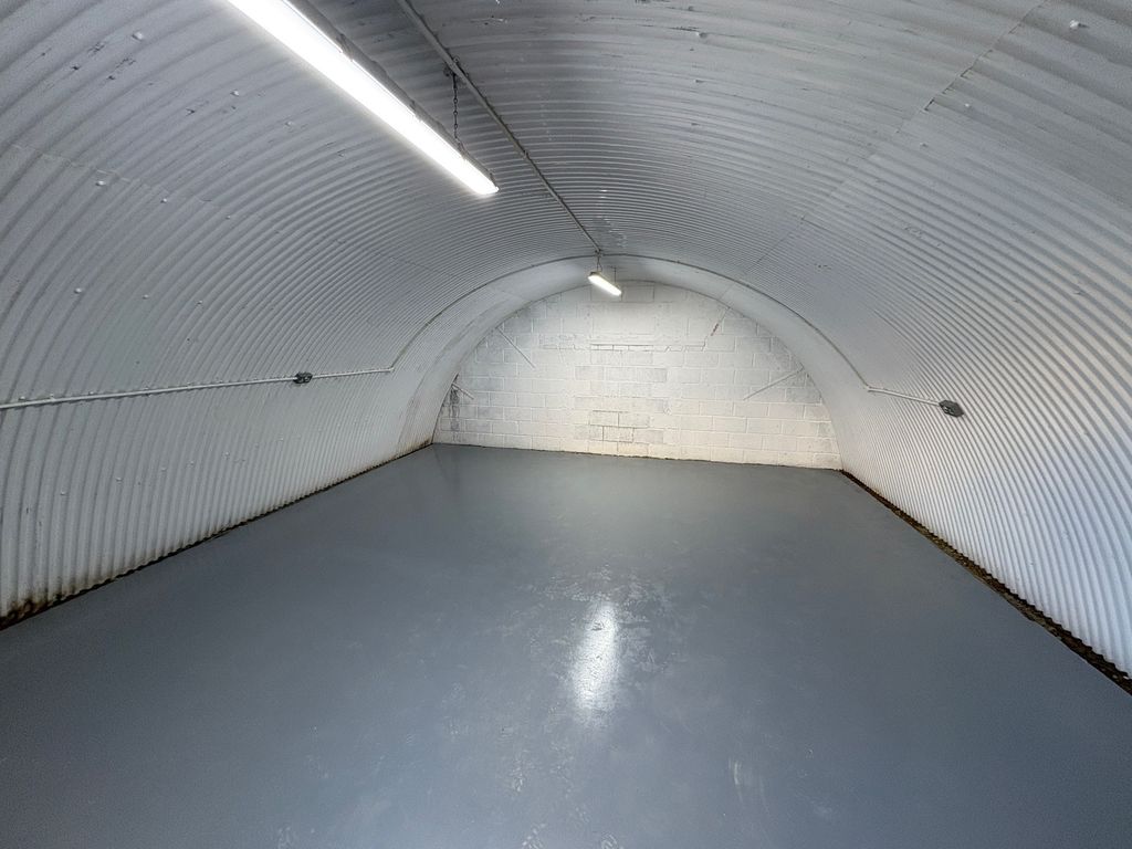 Property photo 2 of 3 An Empty Arch With White Lining