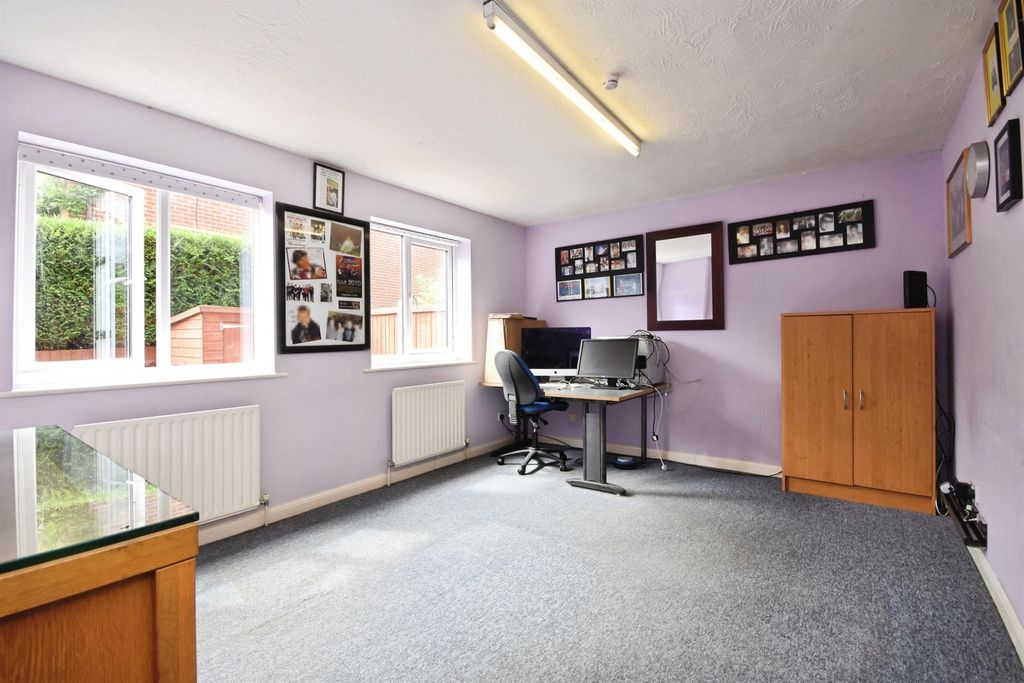 Property photo 3 of 17