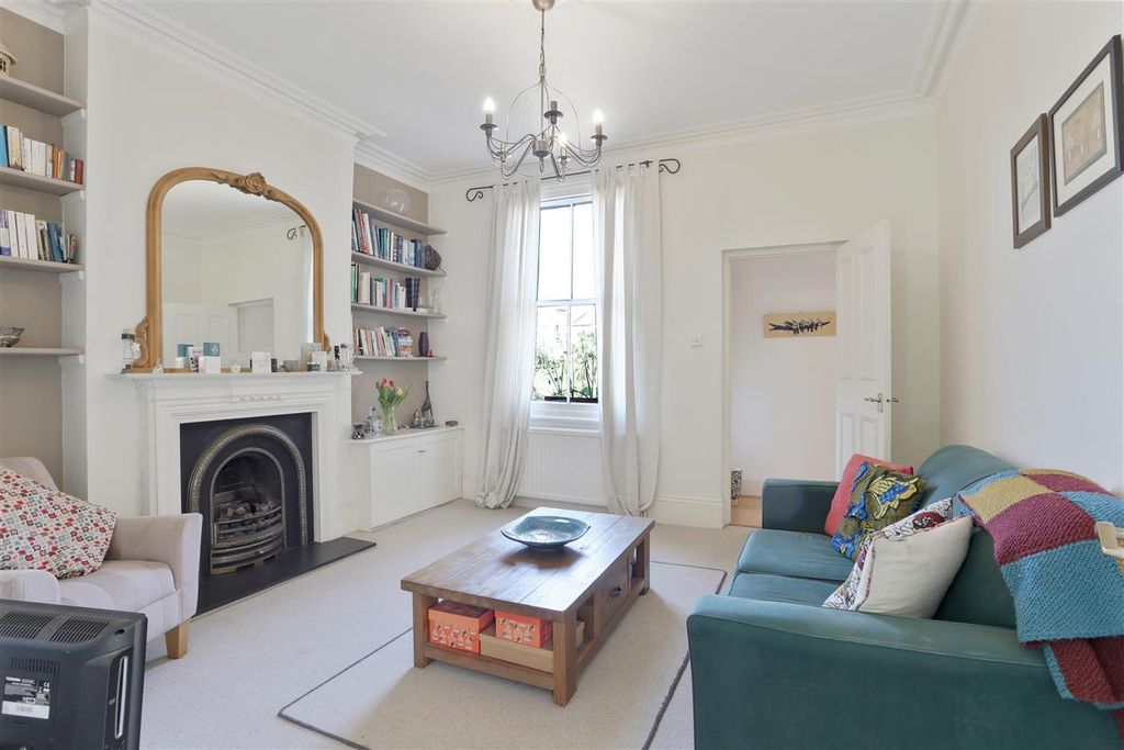 Property photo 3 of 17