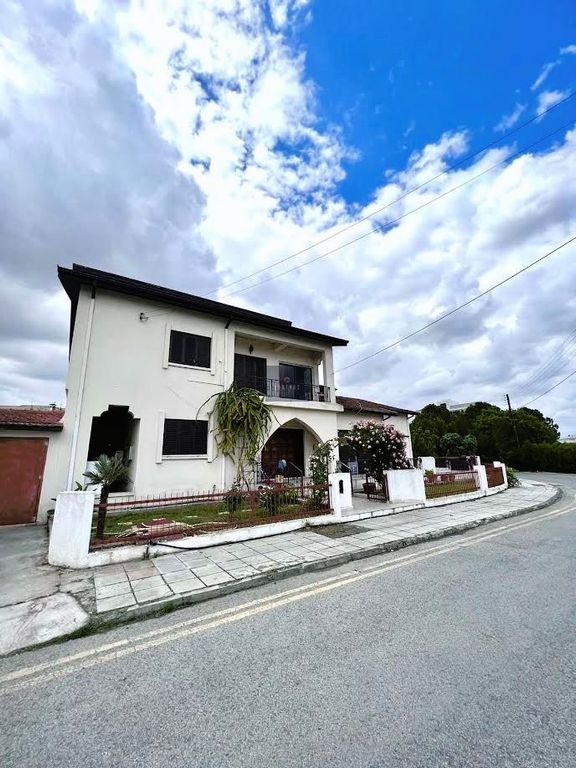 Property photo 3 of 8