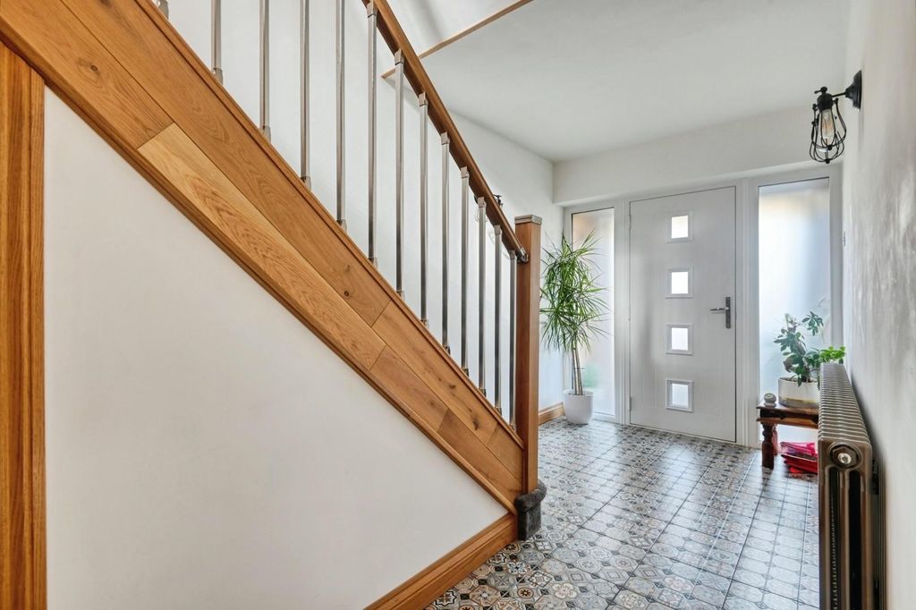 Property photo 2 of 21 6Ste6.Jpg