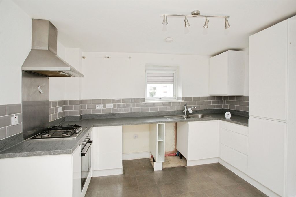 Additional image 4 of 2 bed flat for saleDoyle Close, Rugby CV21