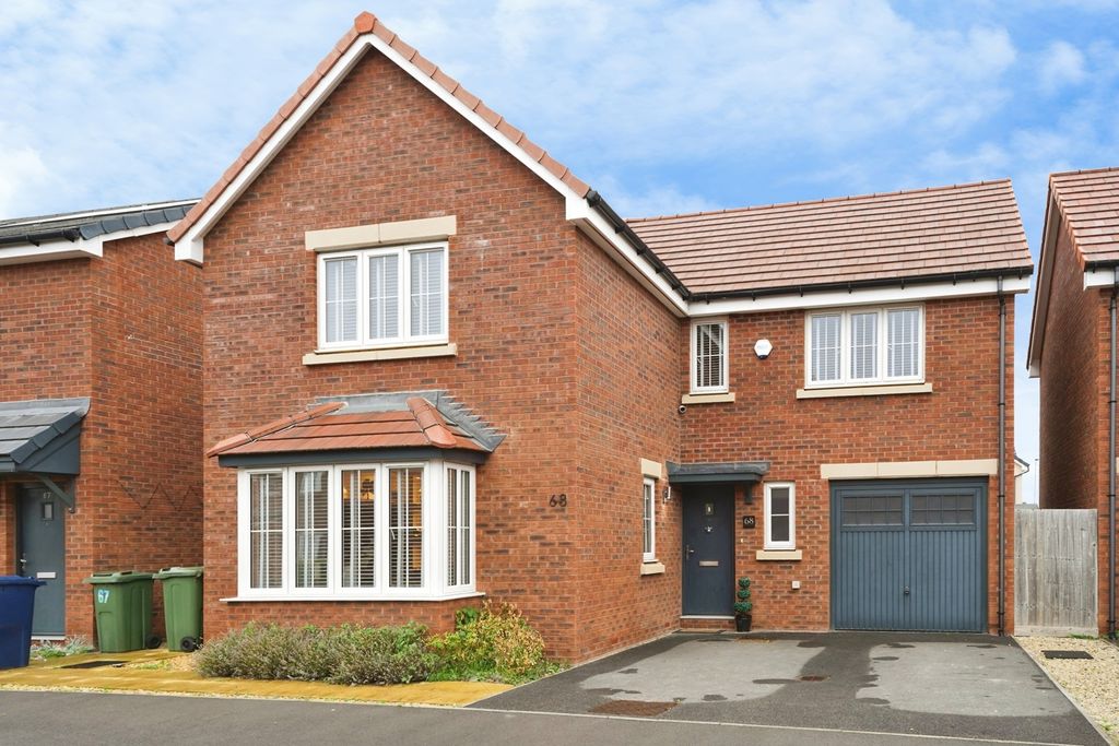 Property photo 1 of 17 Pbox-Img.Jpg
