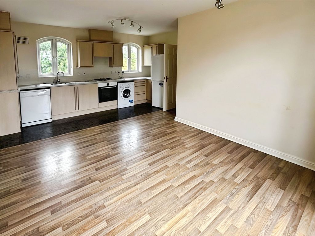 Property photo 3 of 11 Lounge To Kitchen