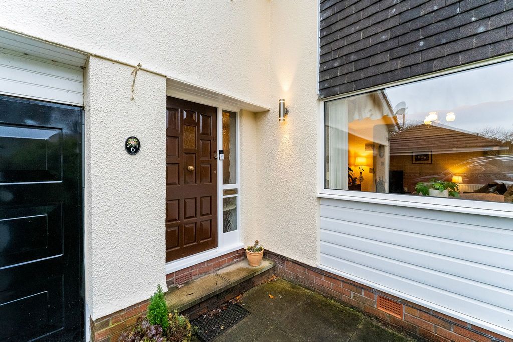 Property photo 2 of 40 Photograph 2