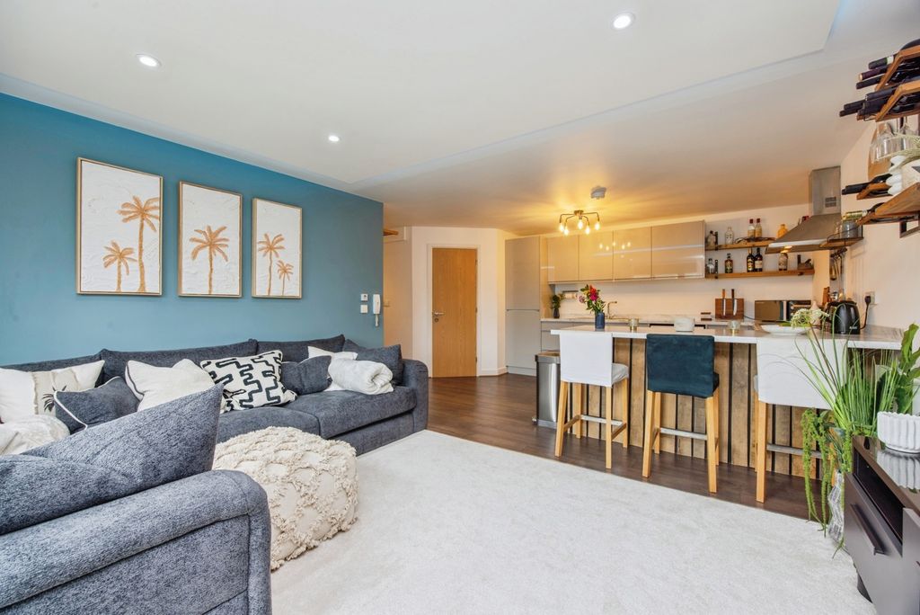 Additional image 9 of 2 bed flat for saleSandy Hill, St. Austell, Cornwall PL25