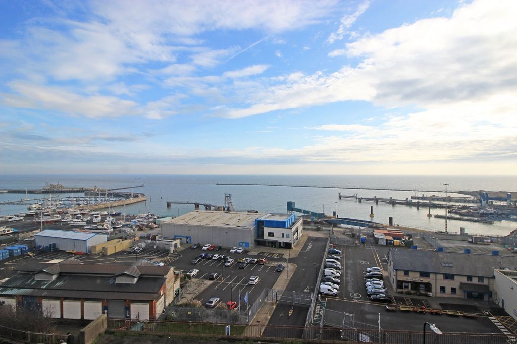 Property photo 3 of 15 Picture No. 37