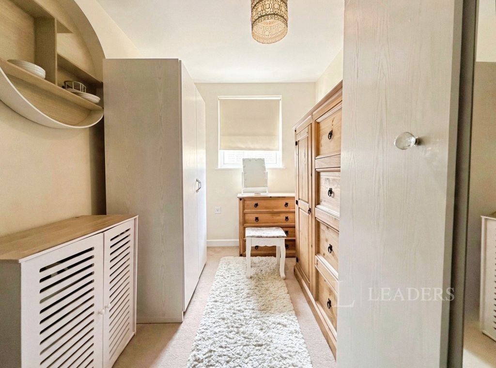 Property photo 3 of 8 Pbox-Img.Jpg