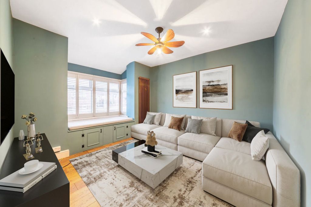 Property photo 3 of 17