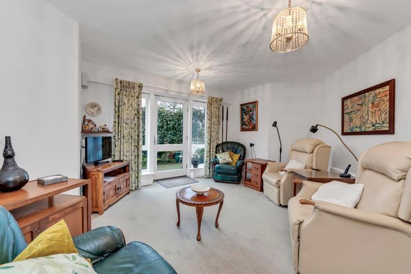 Property photo 2 of 14 Sitting Room