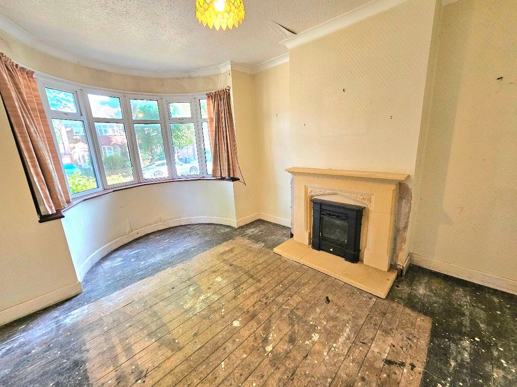 Property photo 3 of 18