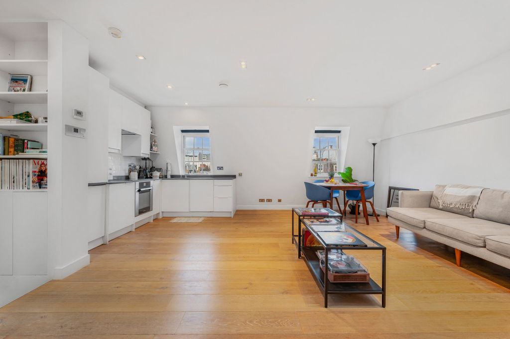 Property photo 3 of 10