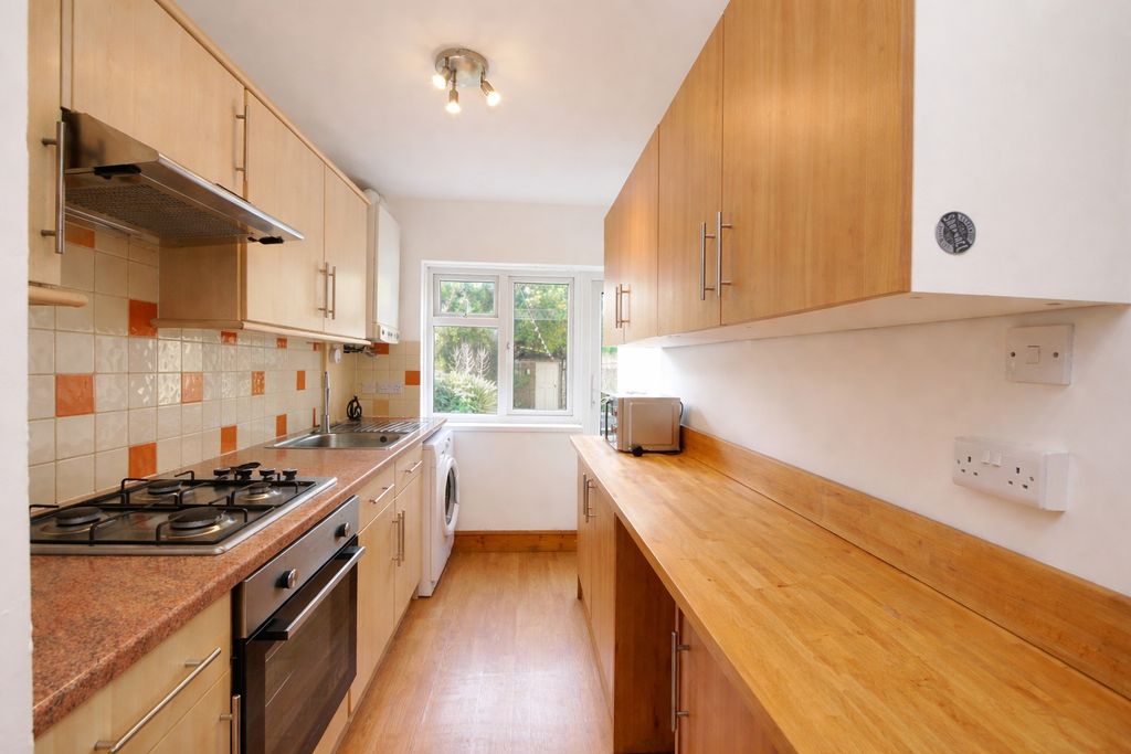 Property photo 1 of 10 3394490