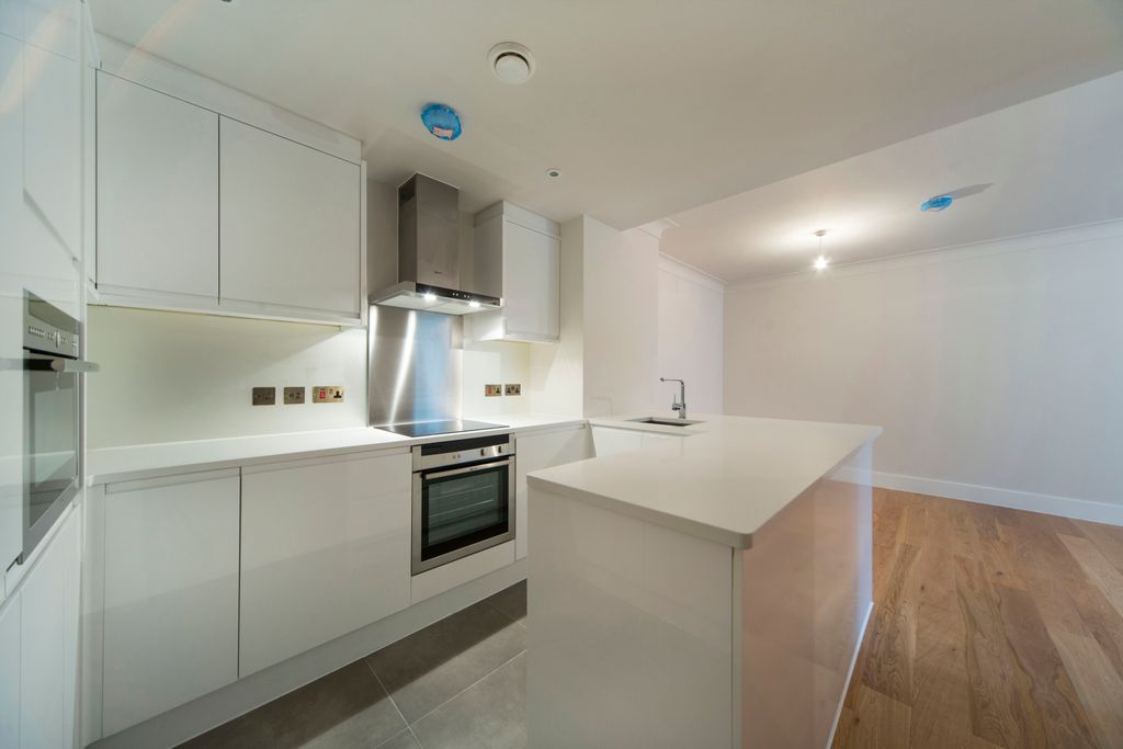 Property photo 2 of 10 Front