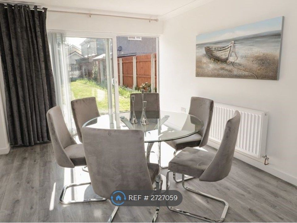 Property photo 2 of 12 Dining Area