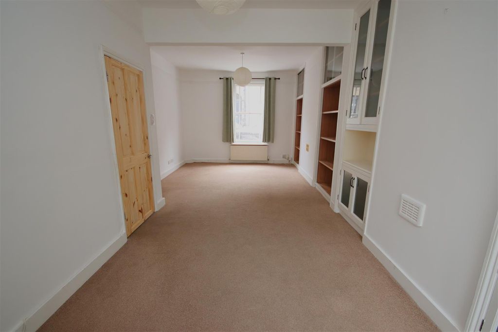 Property photo 2 of 13 Img_4002.Jpg