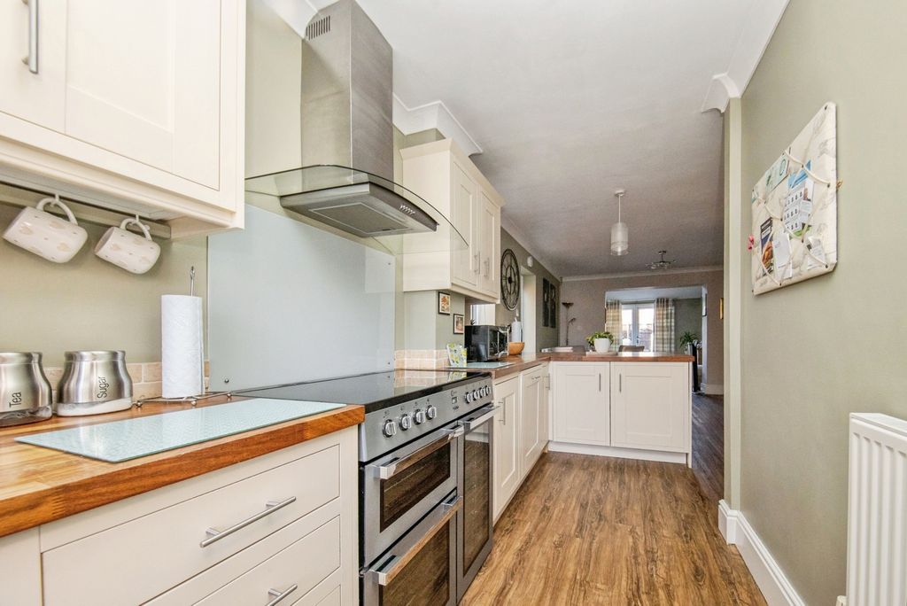 Property photo 3 of 21 Pbox-Img.Jpg