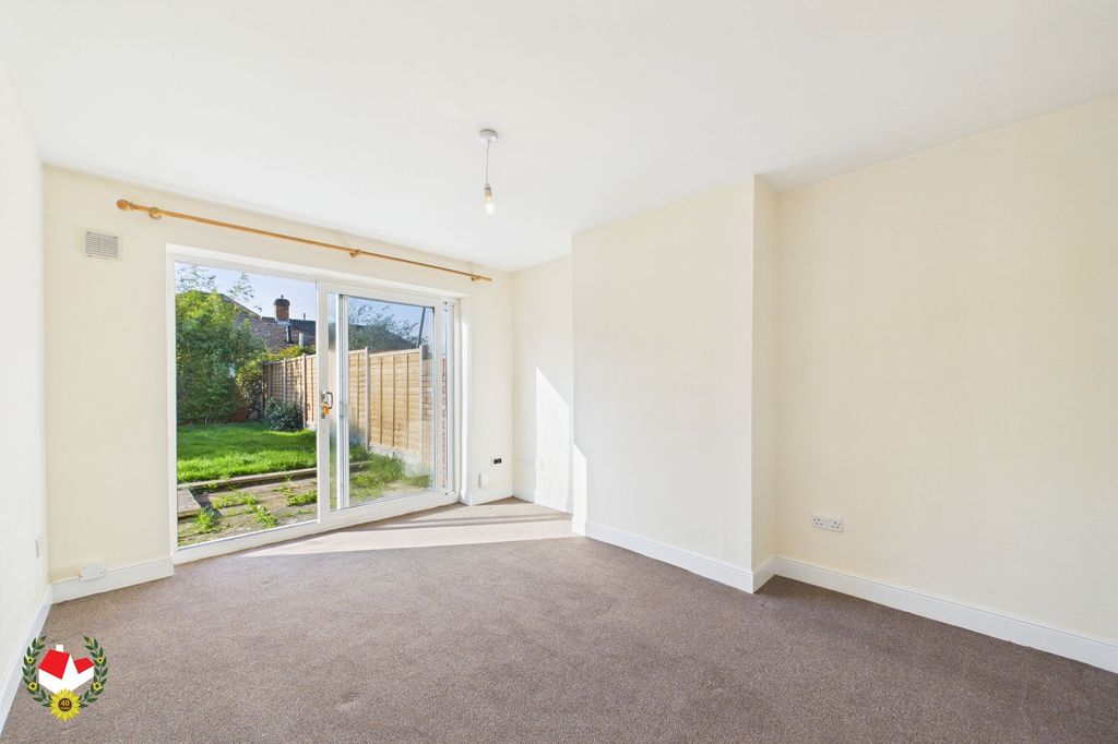 Property photo 3 of 9