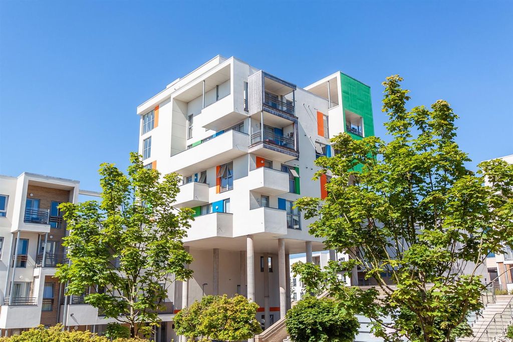 Property photo 1 of 11