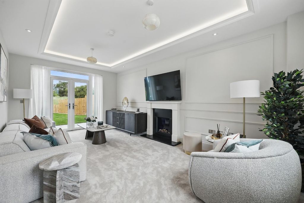 Property photo 2 of 30