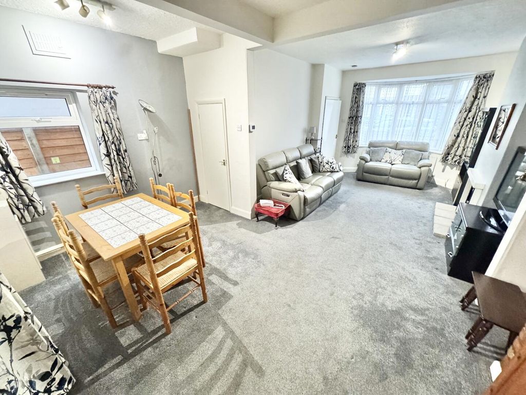 Property photo 3 of 14 Living Room