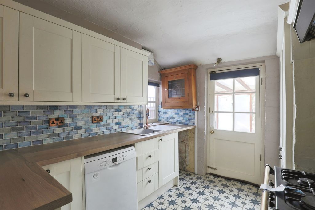 Property photo 3 of 16