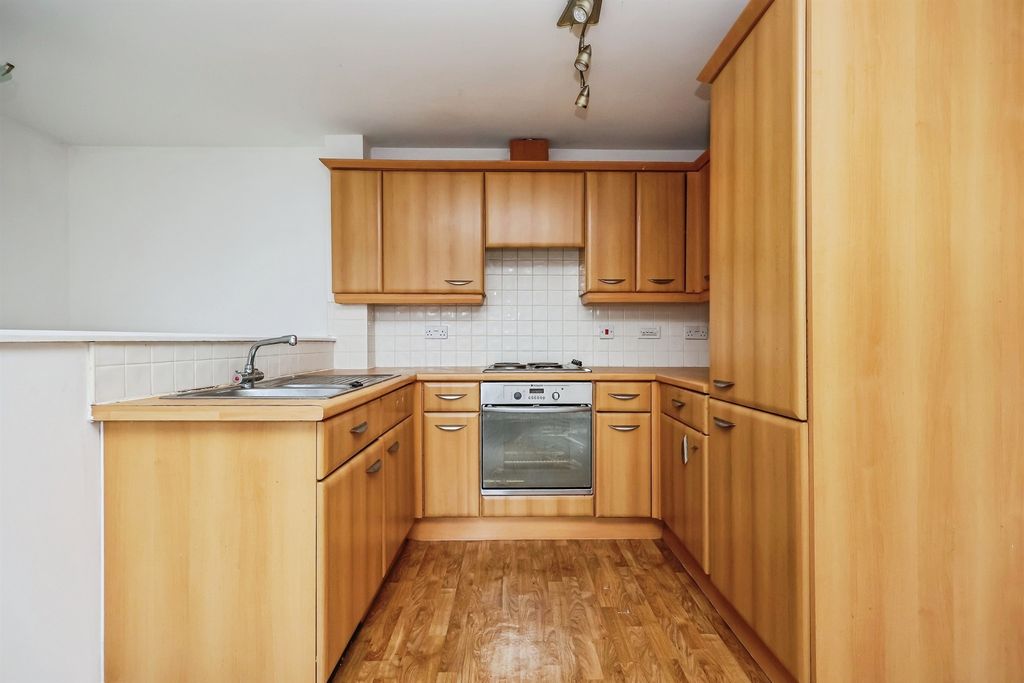 Property photo 2 of 14