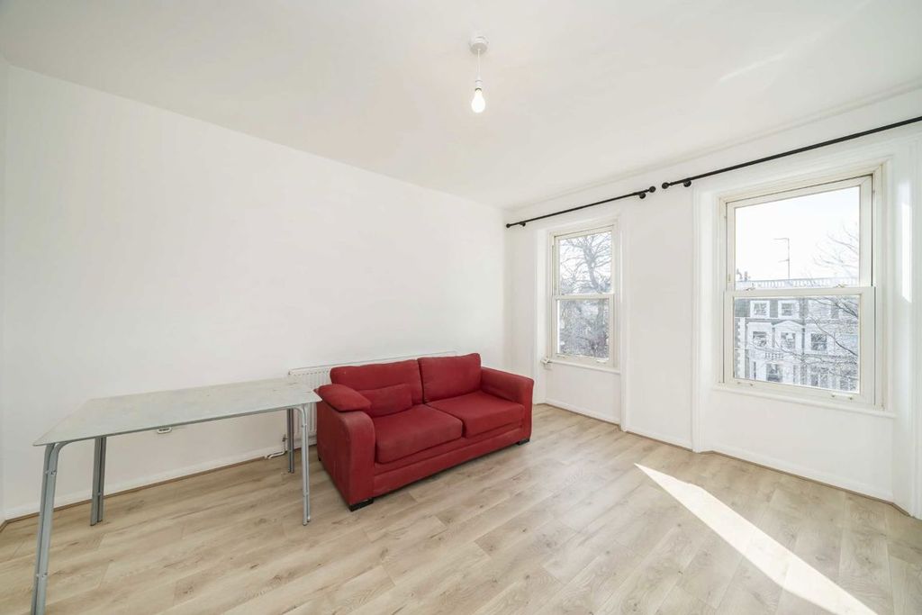 Property photo 2 of 5