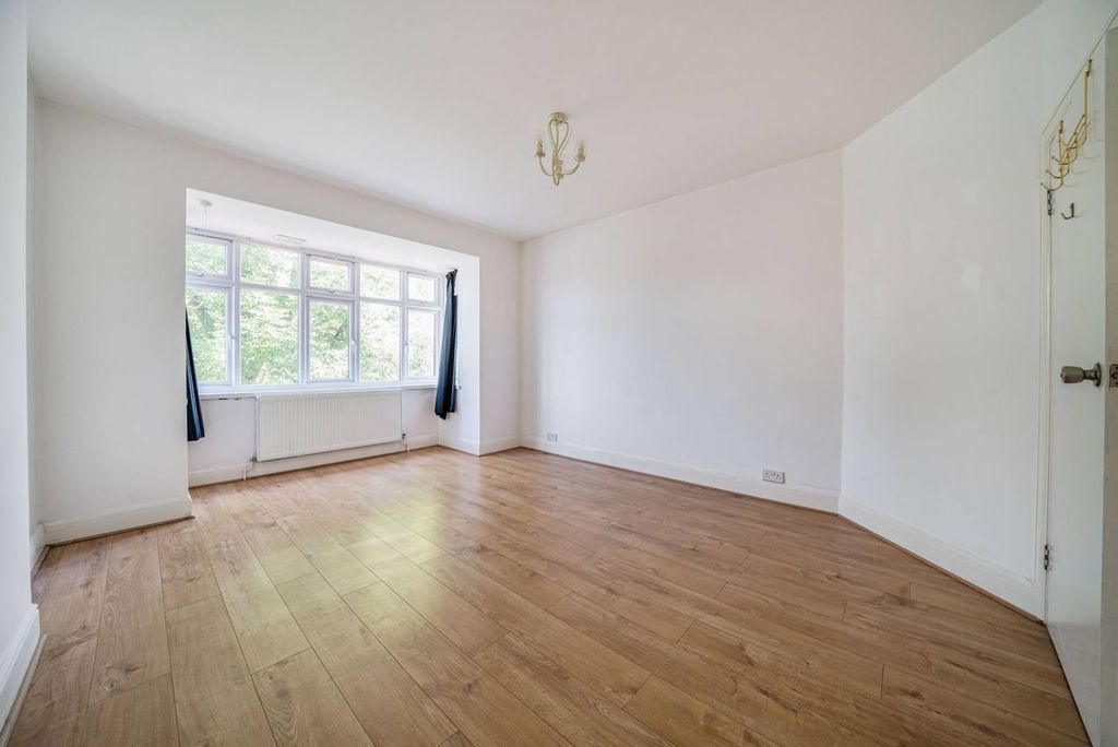 Property photo 1 of 25