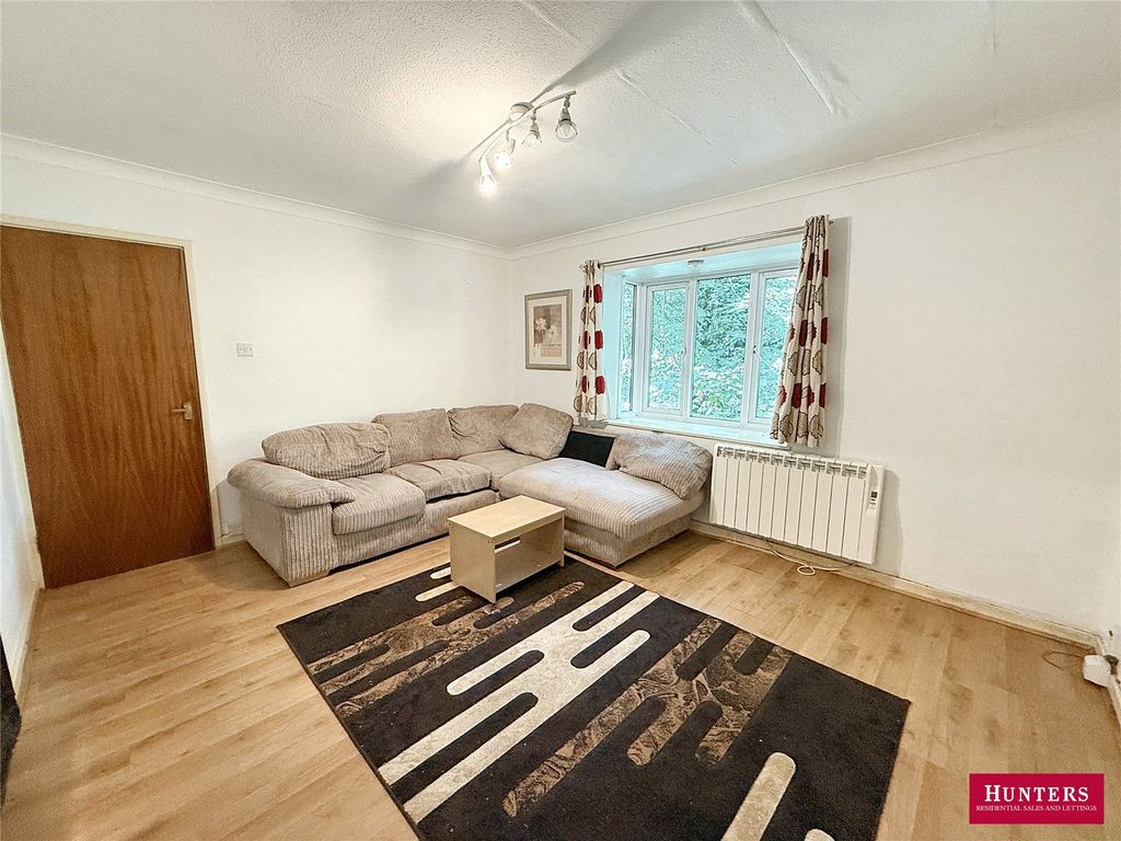 Property photo 2 of 8 Picture No. 06
