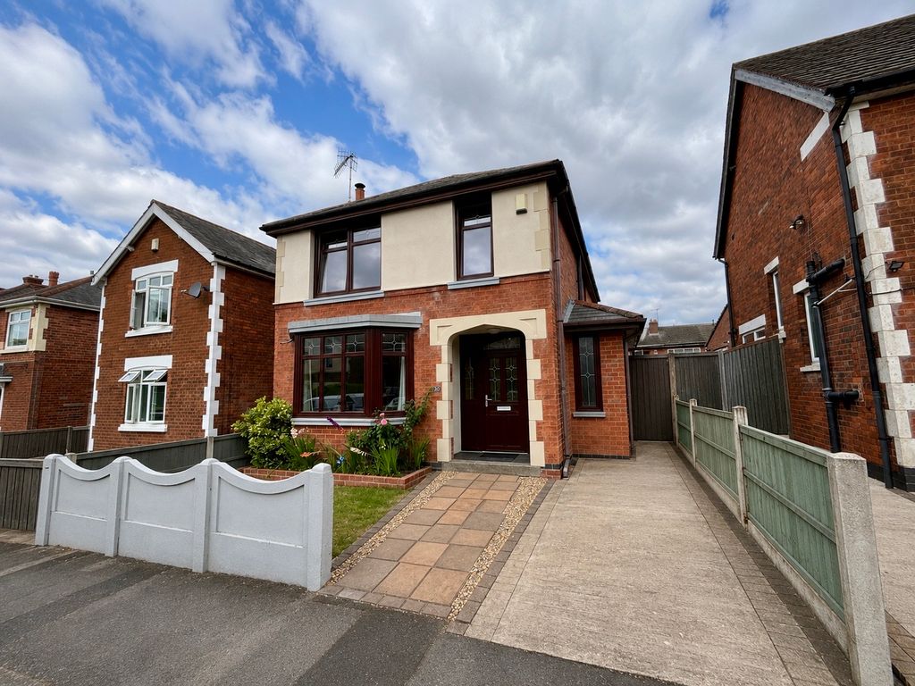 Property photo 1 of 28 035Fe3E7-60Dd-47E0-BA2C-6Fbe7F2F7313