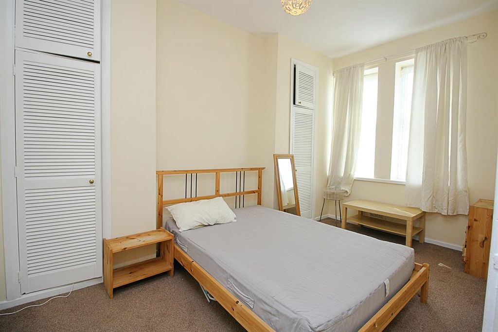 Property photo 1 of 4