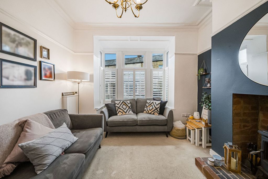 Property photo 3 of 31