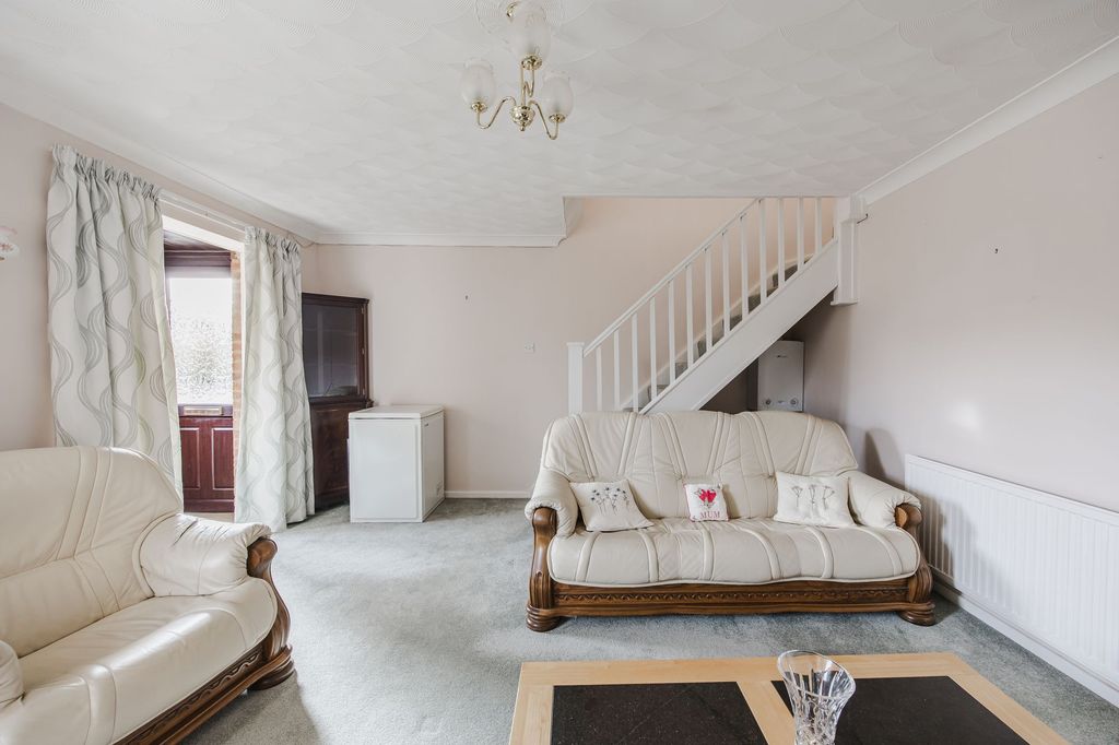 Property photo 2 of 15