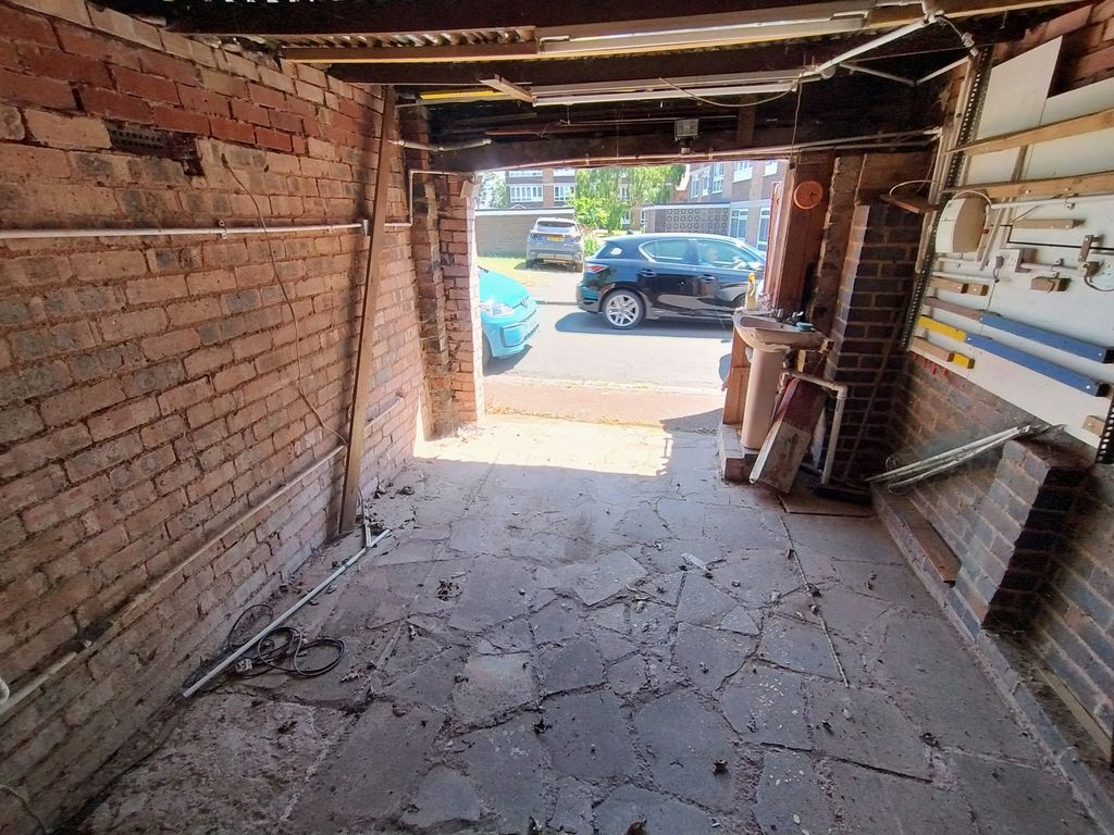 Property photo 2 of 3