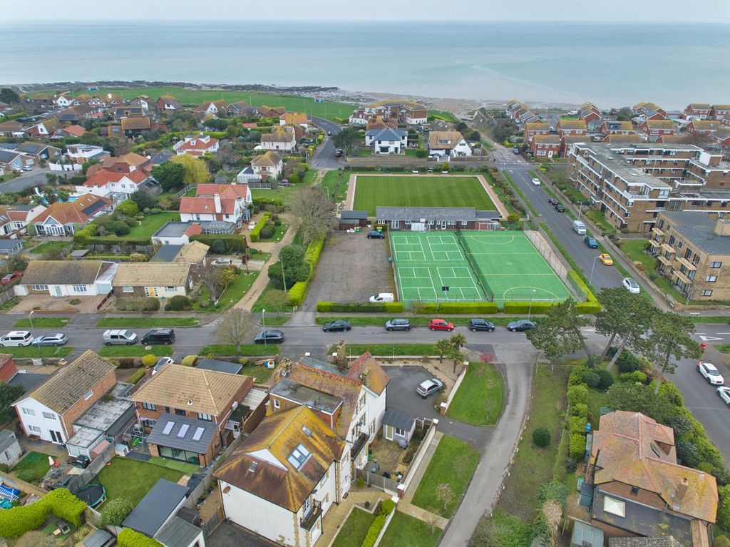 Additional image 16 of 3 bed flat for saleBerkeley Road, Birchington CT7