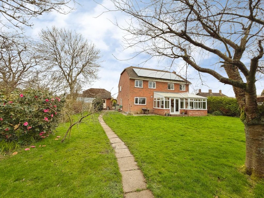 Property photo 2 of 20