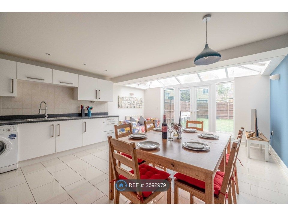 Property photo 2 of 18 Kitchen Diner