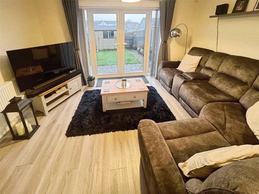 Property photo 3 of 16 Picture No. 15