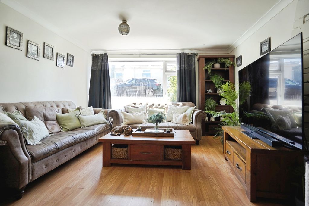 Property photo 2 of 22 Pbox-Img.Jpg
