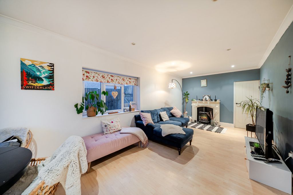 Property photo 2 of 25 1403713-23-69727d...